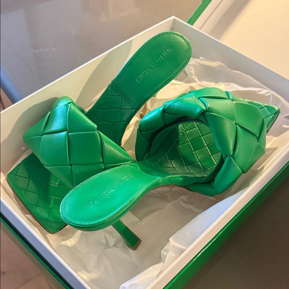 Bottega Veneta Green Intrecciato Knot Mules lido sandal size 39